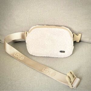 Lole Sherpa Fleece Crossbody Bag Cream Ivory Cozy Athleisure Belt Bag Fanny Pack